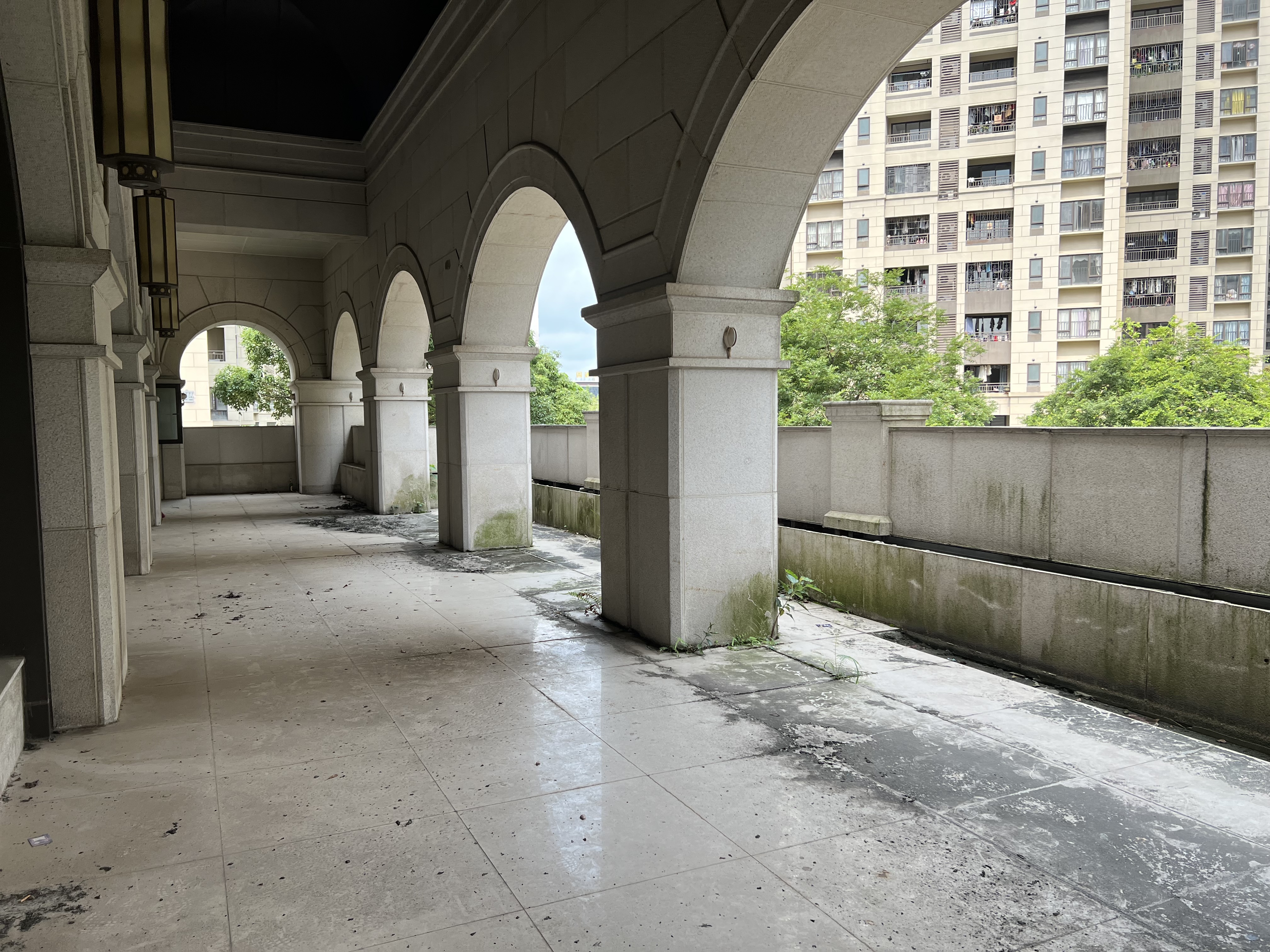 周边明国路街景
